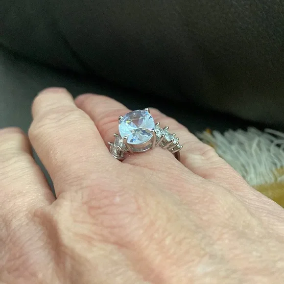 💍 Woman’s diamond ring 💍 - Picture 4 of 7